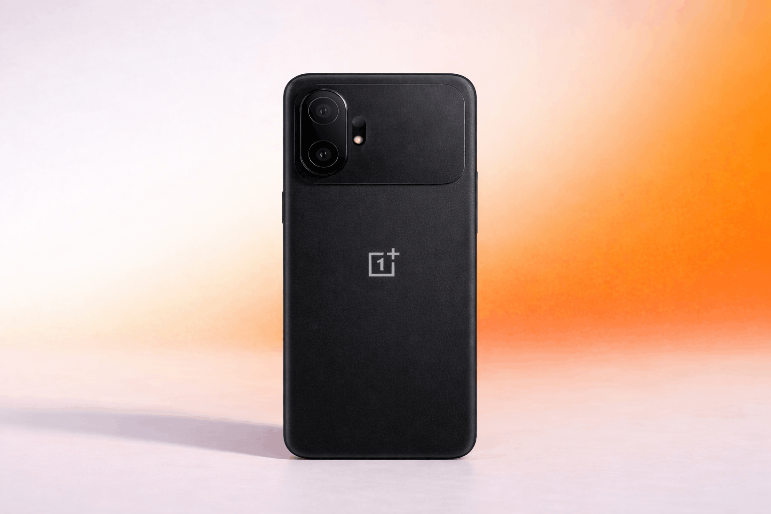 OnePlus 15T LUMO periscope camera narrow bezels