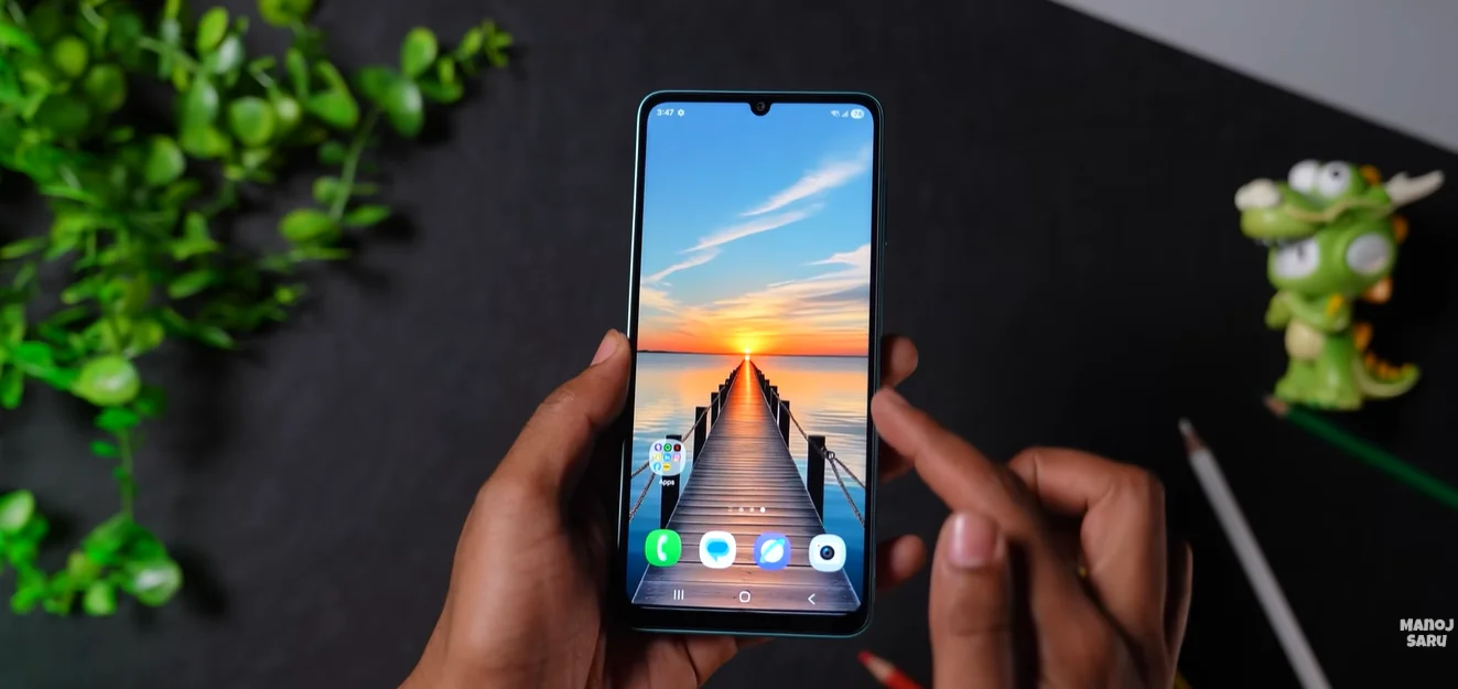 Samsung Galaxy M17 Design Back and Frame